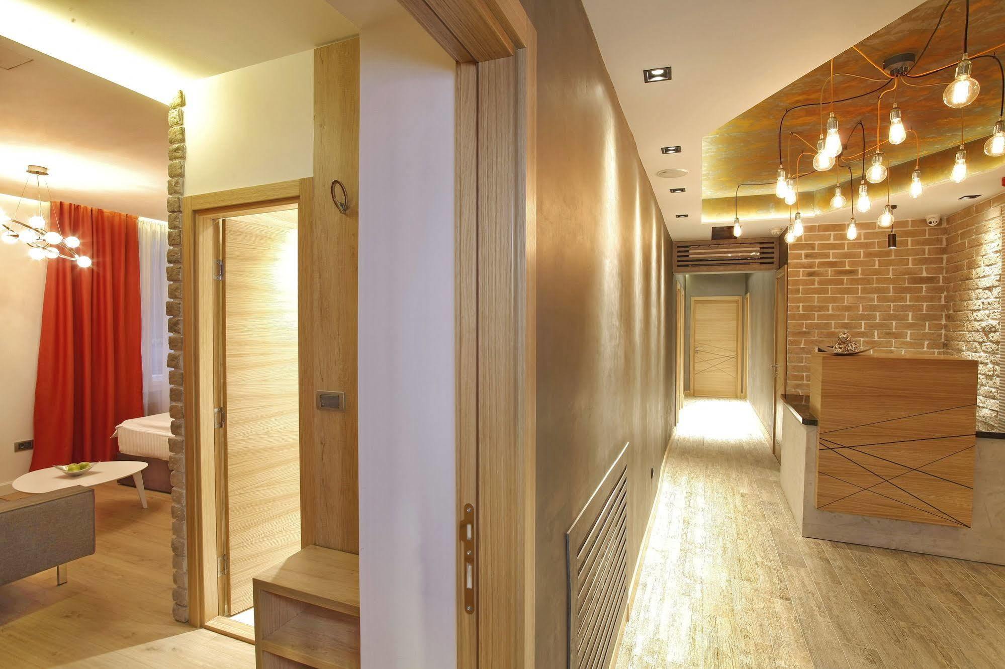 One Luxury Suites Belgrado Exterior foto